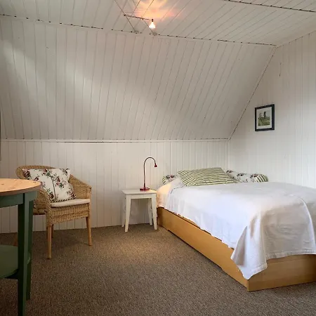 Dreilinden Bed & Breakfast *